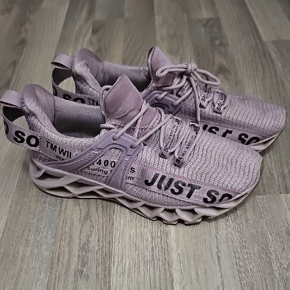 Stylish Women's Light Purple Sneakers